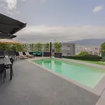 House With Pool And Panoramic View Of Будинок відпочинку