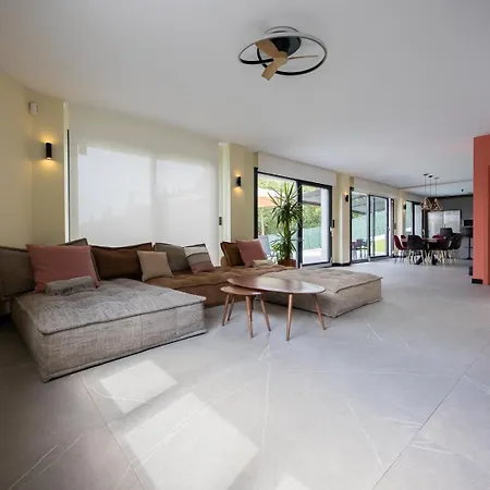 Будинок відпочинку House With Pool And Panoramic View Of Більбао