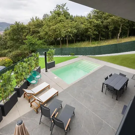 House With Pool And Panoramic View Of Nyaraló Bilbao