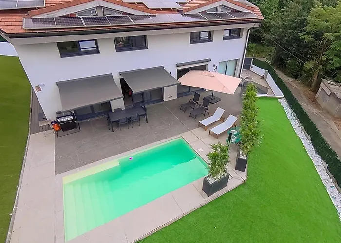House With Pool And Panoramic View Of Hébergement de vacances